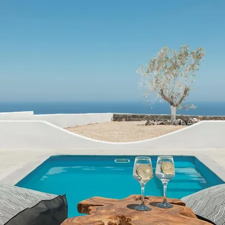 Oyster Luxury 5* Imerovigli (Santorini)