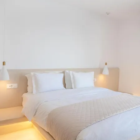 Oyster Luxury Imerovigli (Santorini)